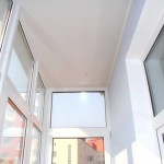 Преимущества установки натяжного потолка на балконе