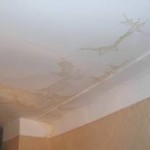 Из потолка течет вода