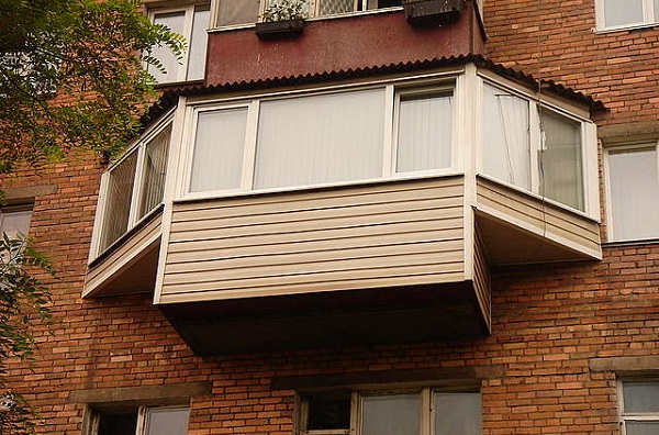 2-balkon-vyinos